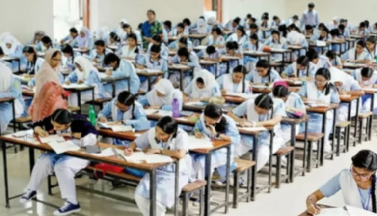 এইচএসসি ও সমমান পরীক্ষা শুরু: ১১ বোর্ডে লড়ছেন ১২ লাখ ৭০ হাজার পরীক্ষার্থী, পেছনে পড়ল গত বছরের রেকর্ড
