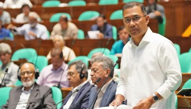 ব্যয় সংকোচনে প্রধানমন্ত্রীর বড় পদক্ষেপ: বাজেট-পরবর্তী ঐতিহ্যবাহী নৈশভোজ বাতিল, সাশ্রয় লাখ লাখ টাকা