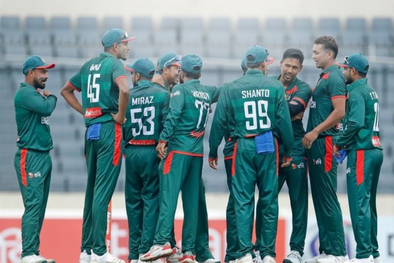 জিম্বাবুয়ে সিরিজের ওয়ানডে মিশন ও দেশীয় ফুটবলের গর্জন: আজকের ক্রীড়াঙ্গনের সব খবর