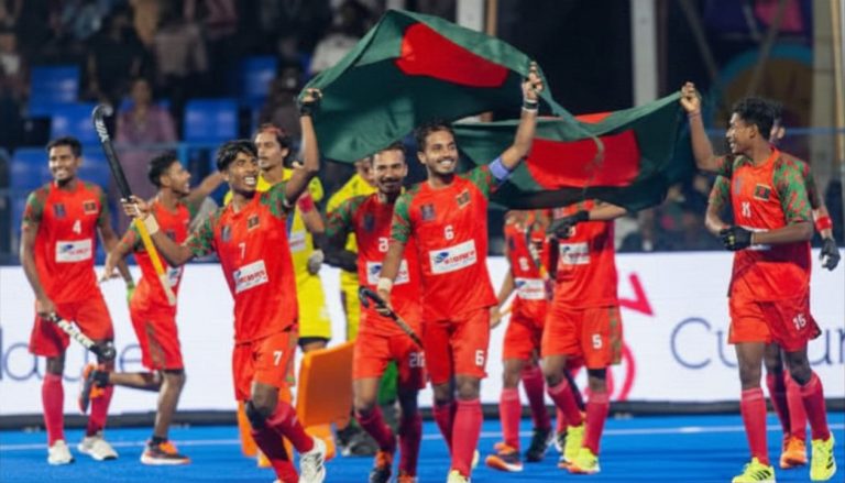 ভরা বর্ষাতেও উত্তাল দেশের ক্রীড়াঙ্গন: ক্রিকেট, ফুটবল ও হকির রোমাঞ্চকর টুকিটাকি